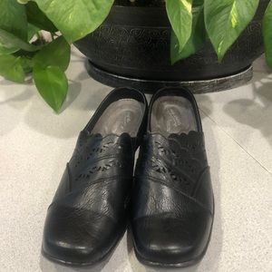 Easy Street Black Mules Square Toe